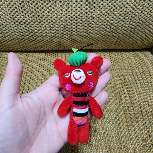 [NEW] Red Bear with Apple Keychain Keycharm - Picture 3 of 3